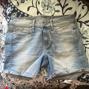 Lot of 5 - jean shorts from American eagle size 4 midi, high rise shortie